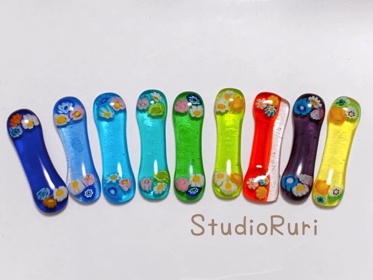 ���܂��ܔK���X�Ƃ��ԕ���g�ݍ��킹�āA�J���t���Ȕ��u�������܂����`(^^��@�����Ƒ�R�̐F�������Ă���܂���`��