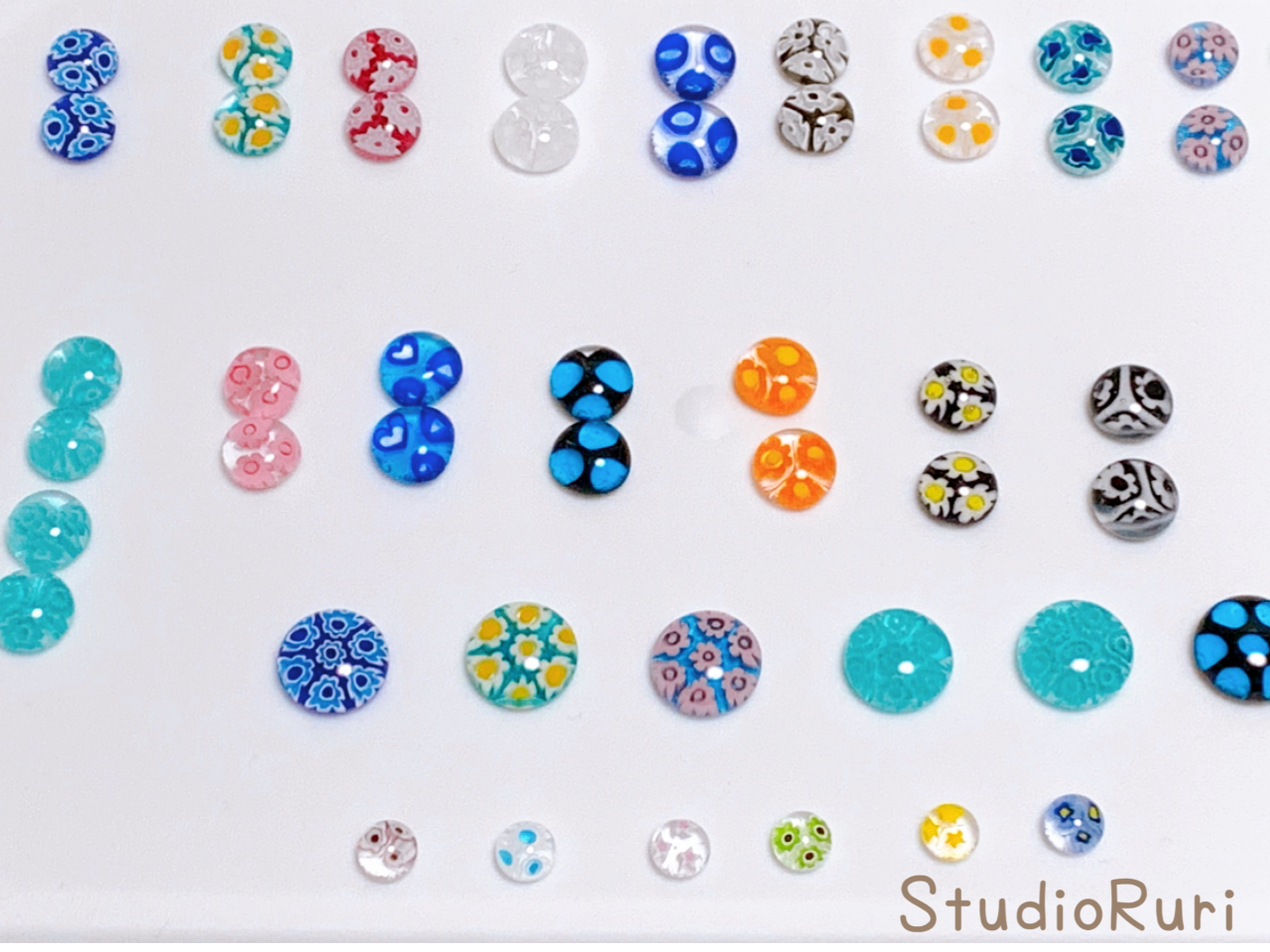 ガラスのサイズもいろいろ揃っています〜作るアクセサリーに合わせてサイズを選びます♪