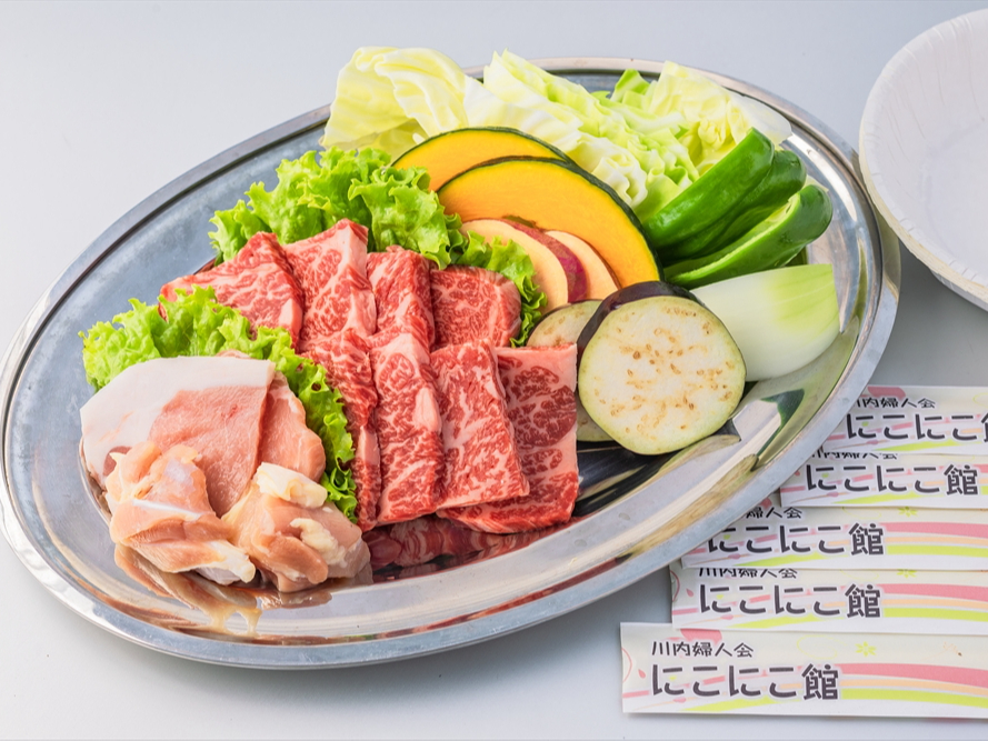 土佐あかうしと地元野菜を楽しむことができます。