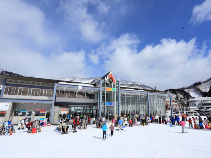 【2名様用!】白山一里野温泉スキー場 手ぶらde日帰り スキーツアー<金沢駅送迎...