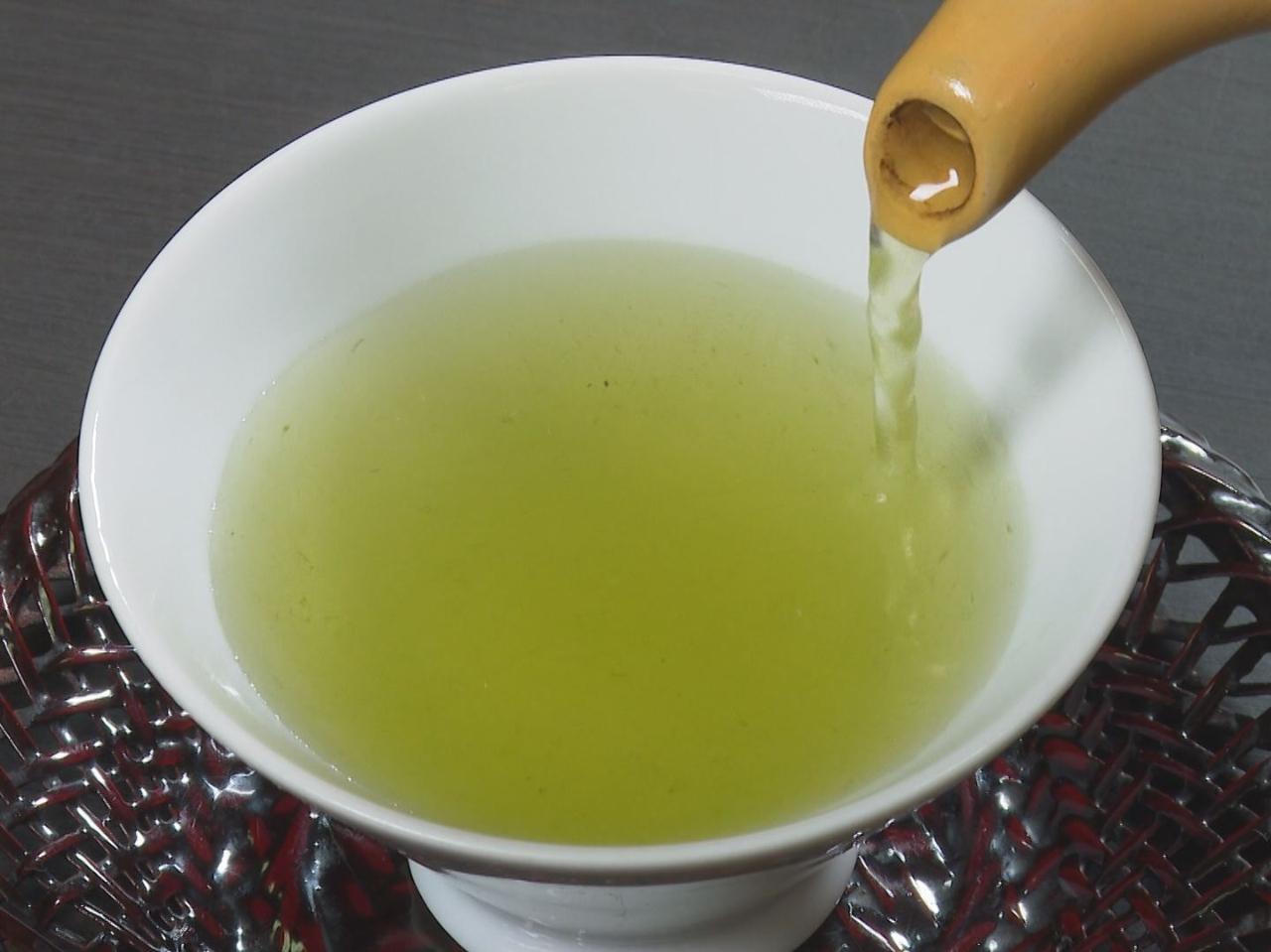 }{gĔ🹂Ă݂܂傤Bꂽَ͂qƋɏオĂ܂B