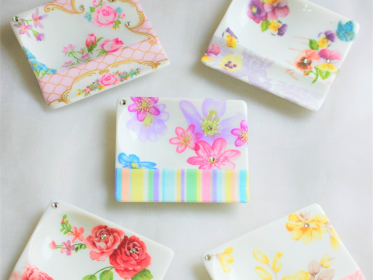 DȕÎׂŐEɂЂƂ̍i܂I