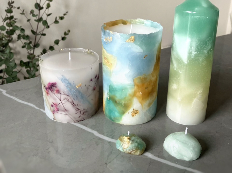 残ったワックスで小さなキャンドル(石ころキャンドル)を作ります☆彡