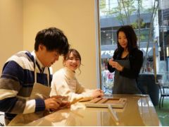 スタッフがしっかりサポートいたしますので、手作り初心者の方にも安心してお作りしていただけます。
