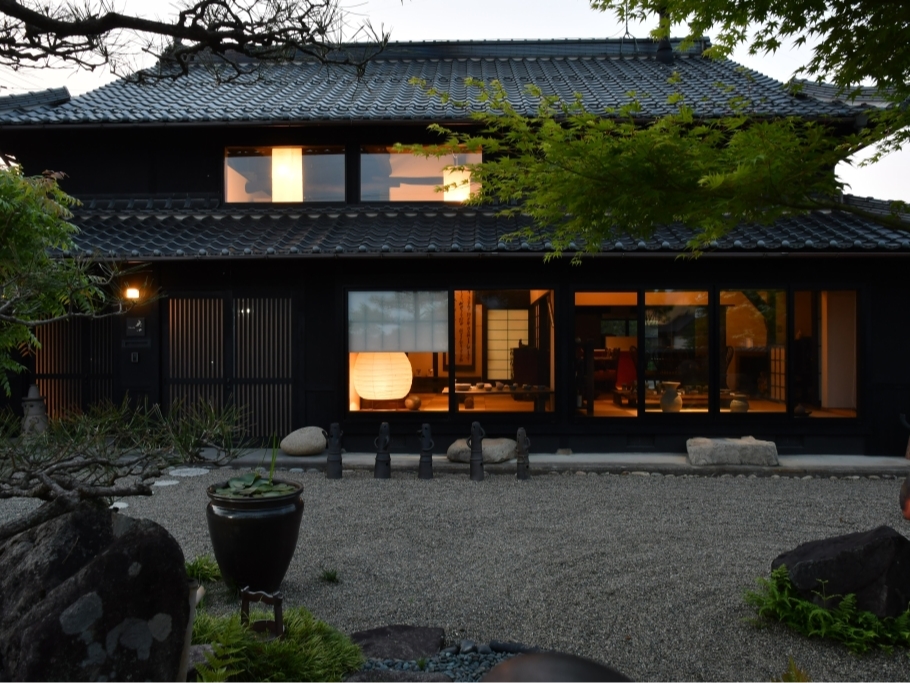 Xɂ͓WXy[X܂̂ŁAy݂B