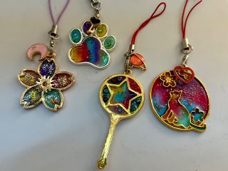 かわいいパーツのレジンアクセサリーキーホルダー