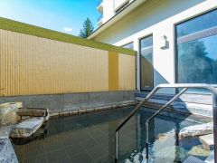 【男性専用】和の趣たっぷりの野天風呂
