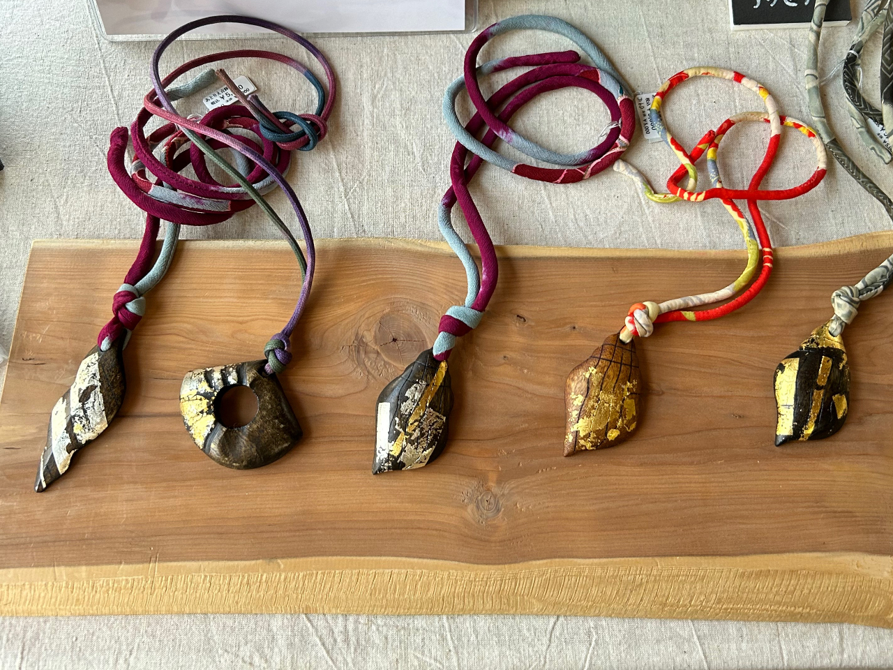 ������̓y���_���g�A�X�g���b�v�Ȃǂ��D�݂̋�������ăA�����W�ł��܂��I