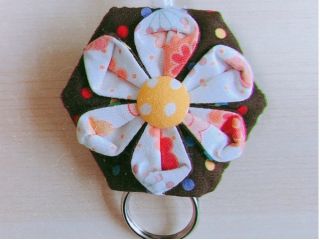 【お花のキーホルダー作り体験】パッチワークでお花のキーホルダーを作ろう!