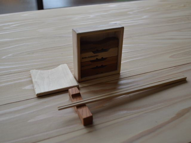 好きな木材の種類を選んでいただけます。