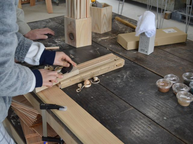 お箸を作るための道具です。