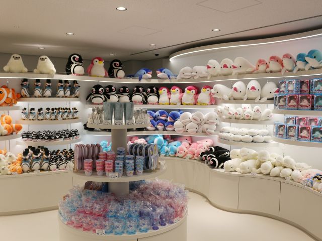 ショップ「ミュージアムショップ レガーロ」(1F)