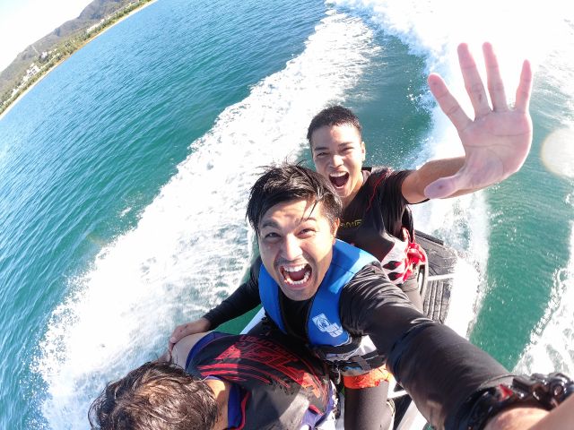 開放感抜群の朝の海。マリンジェットで最高の爽快感を感じてドライブ