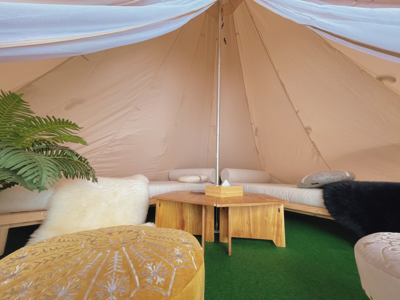 ���C�����E���W�i�����j�̃e���g�X�y�[�X