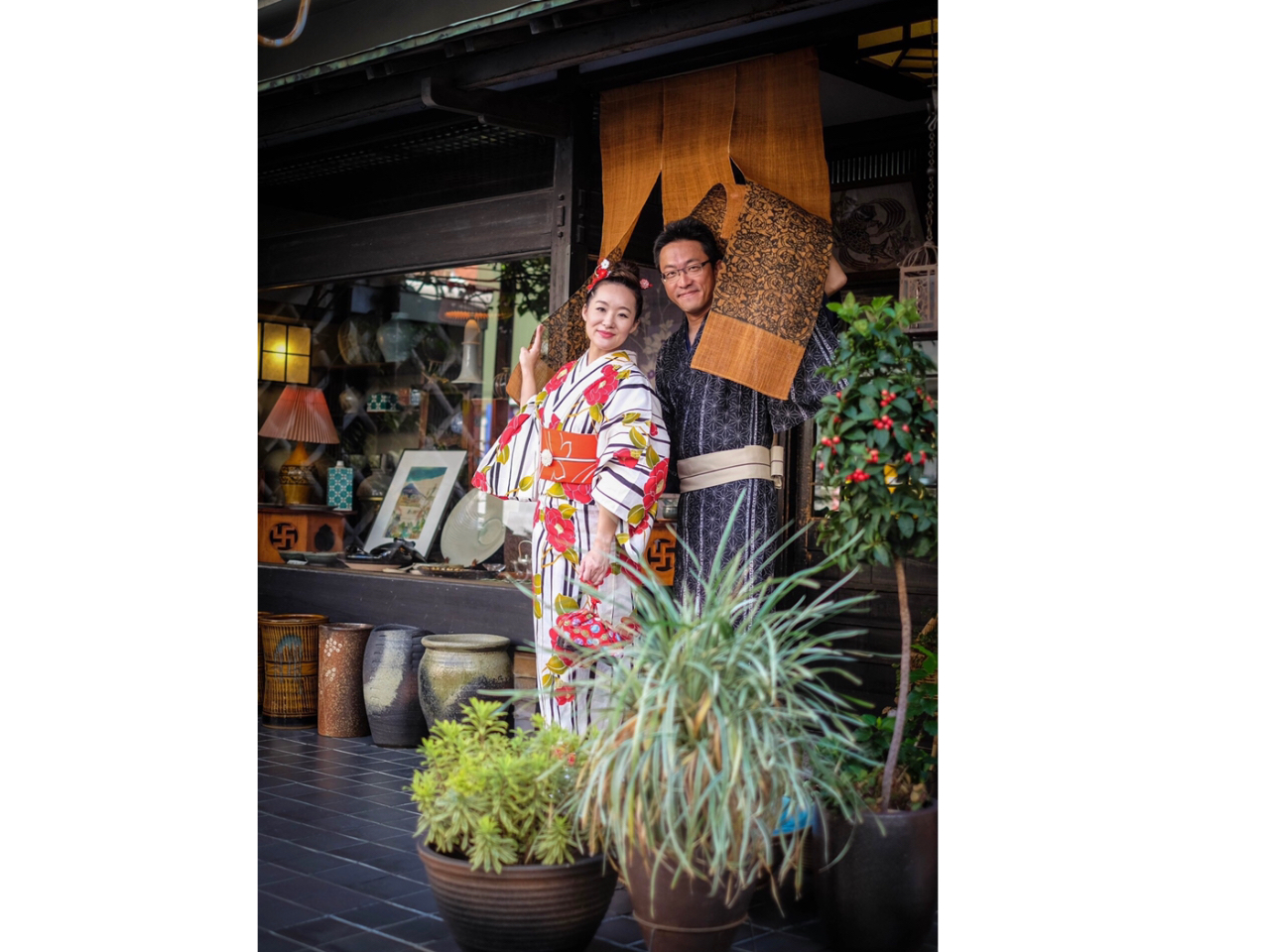 カップルで街を散策したり、栗林公園へも足を伸ばしてもらえます。