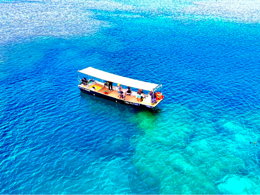 シギラ沖で釣りします。