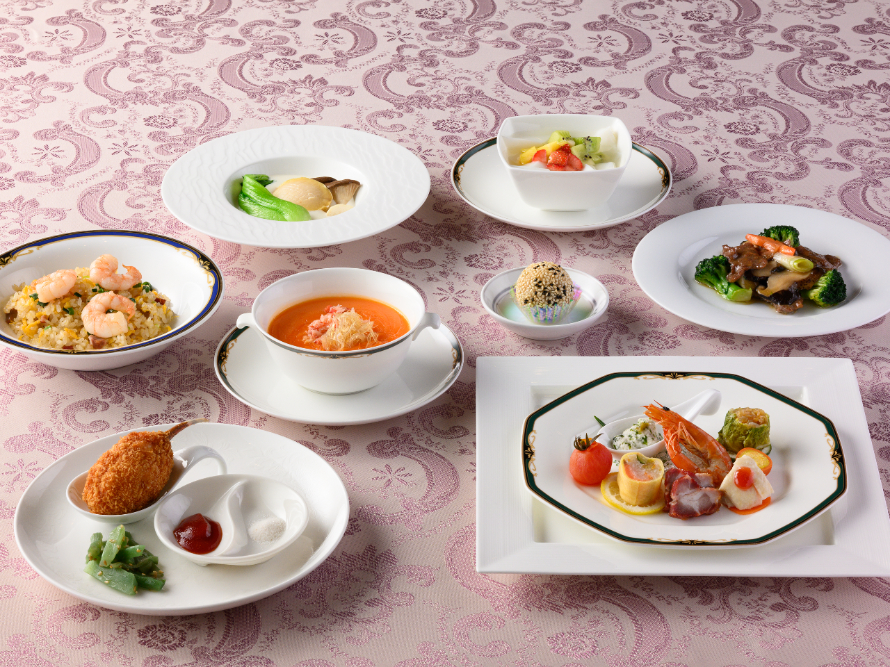 ディナーは贅沢に!【中国料理コース セブンシーズ】蟹・蟹・鮑の全8品