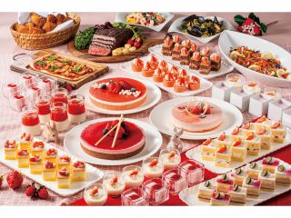 苺をふんだんに使用したかわいいスイーツメニューが勢ぞろい!