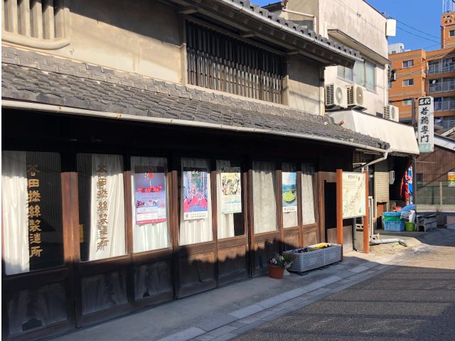 古い趣の残る野里の町