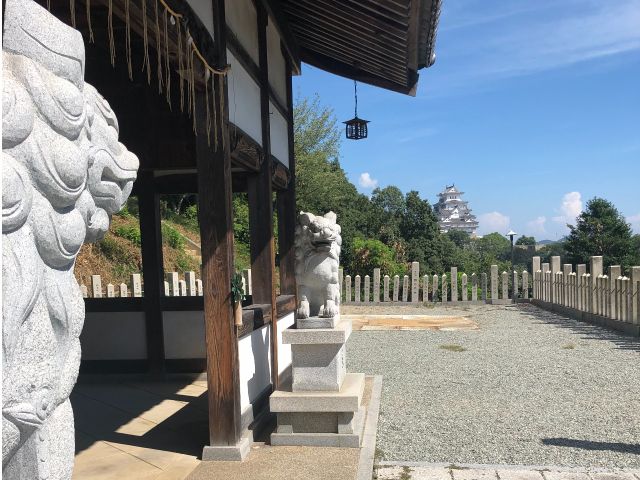 お城の見えるところを探して