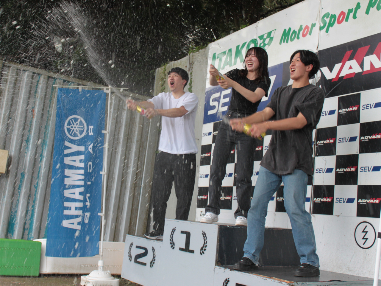 \̍Ō̓gbv3ɂVpt@CgI lłȂȂƂȂAȑ̌vɃR~R~łB