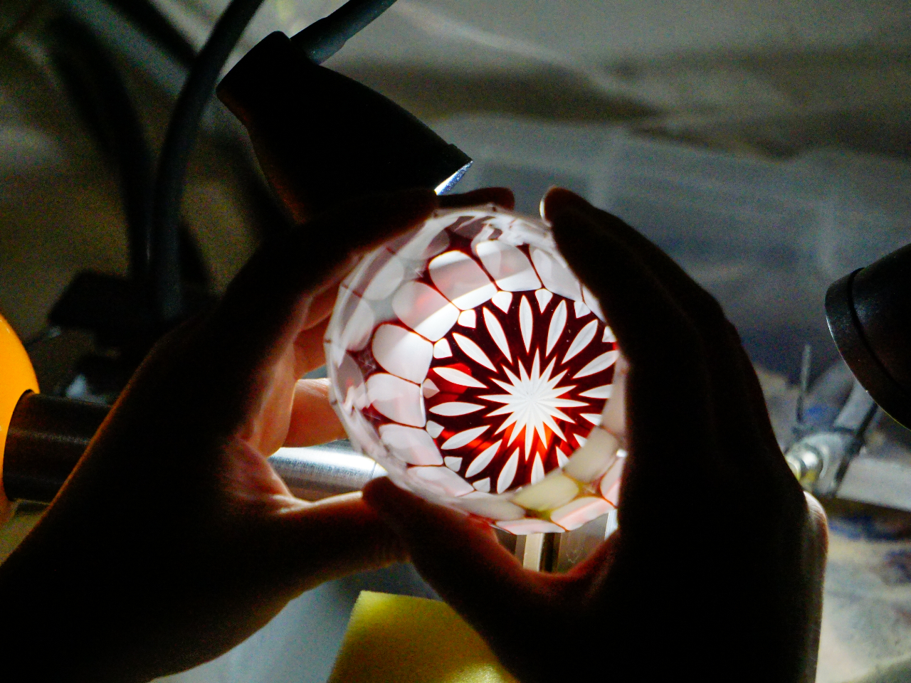 こちらは職人の作業風景です(^^♪