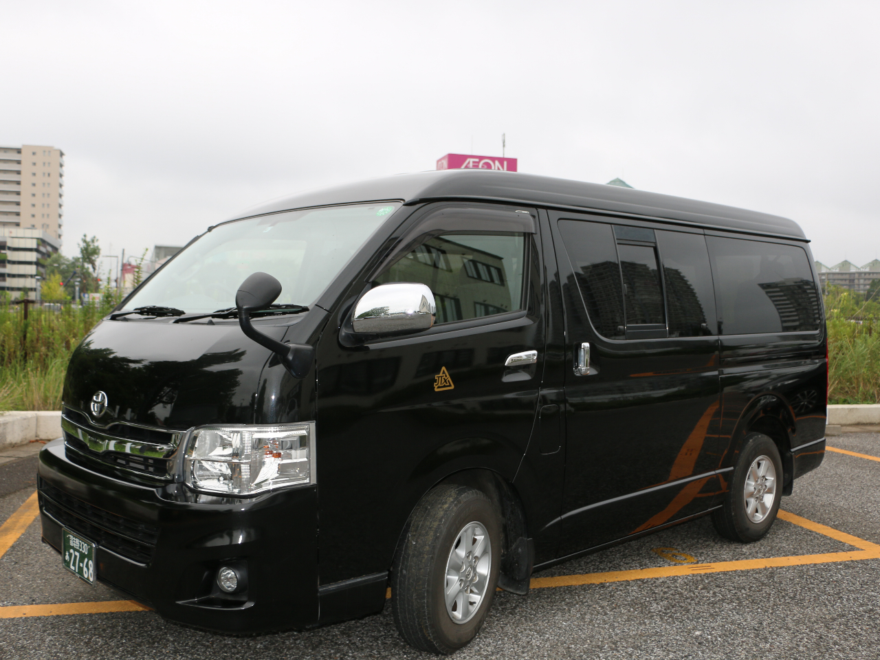 8名様までご乗車可能なハイエースもございます♪