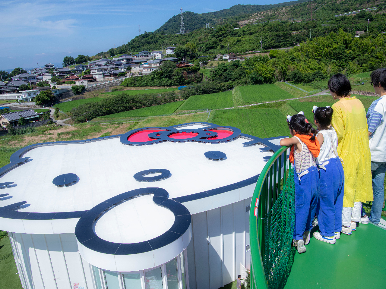 W]䂩͉Ƒ傫ȃn[LeBI