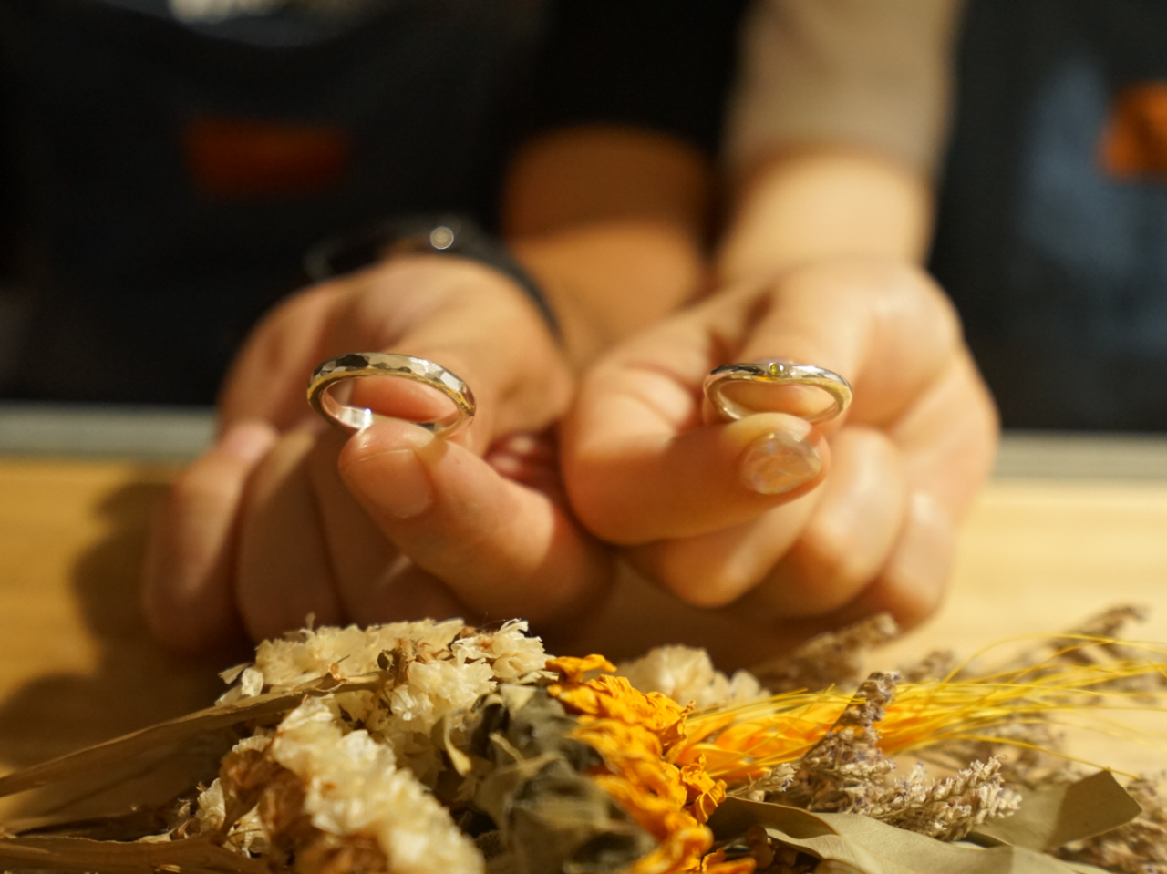 2人だけのオリジナルリングを作成できます。動画撮影も行なっています!