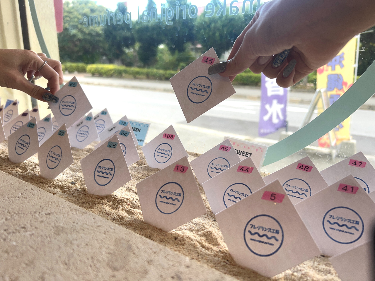 70種類以上の香りのサンプル