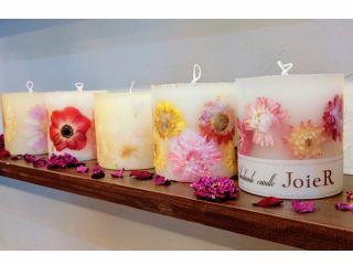 ワークショップ初めての方皆さんには、キャンドルとサシェ作りをご案内しています。ワークショップを気に入っていただけた方は次回以降個別でメニューをお作りします。