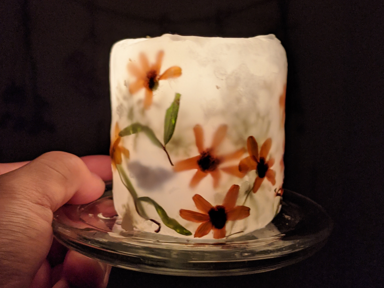 Ԃ̃Lh̓CeAƂĂALhƂĂy߂܂BLĥԂ̃fUC͎c悤ɘXn܂̂łԂ̃fUC͕܂B