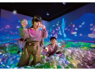 【ZABOOM JOURNEY】冒険型デジタルボールプール。幻想的な海の世界を探索したり、ゴーストマンションに迷い込んだり。時にはハラハラドキドキのバトルも!?