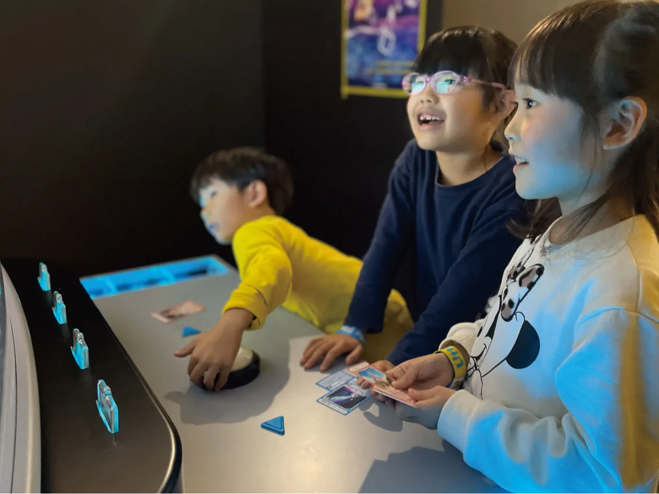 �yMAZEMON GENERATOR�z AI�����X�^�[�������{�@�g���[�f�B���O�J�[�h��AI�Œ��i���I�H ����AI�̃e�N�m���W�[���g���Đ��E�Ɉ�̃J�[�h��n�낤