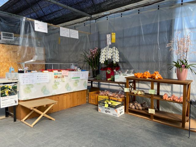 地元のお野菜などの販売コーナーもありますよ♪(別途有料)