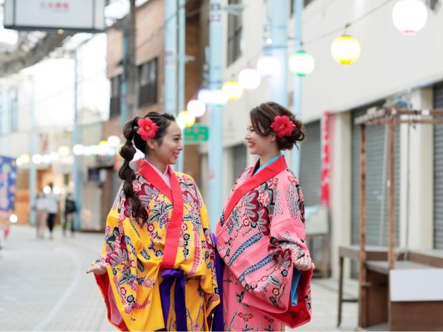 お店からは平和通りへも徒歩圏内。