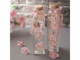 キラキラボトルのハーバリウムを作ろう!