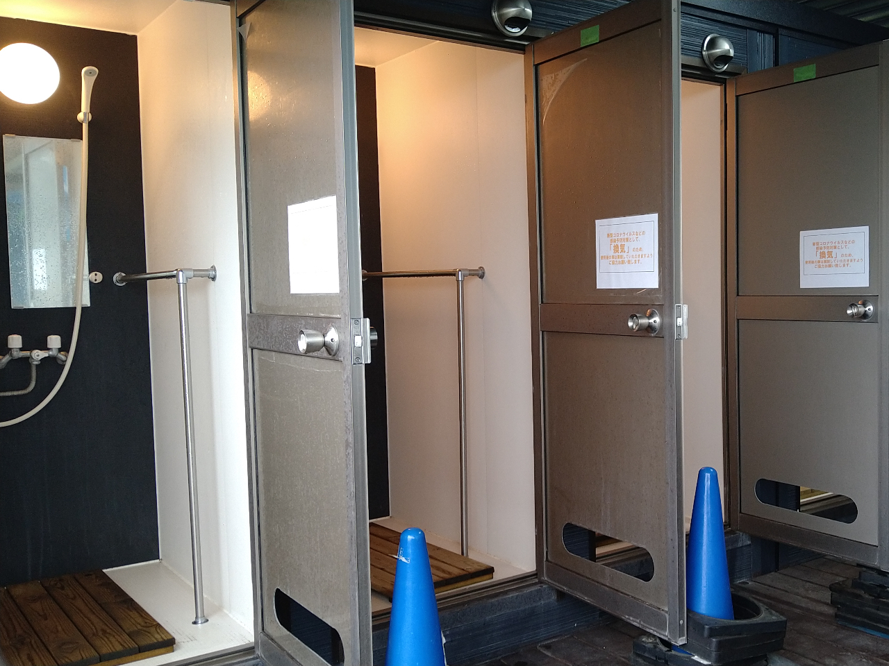 コインシャワー6室完備