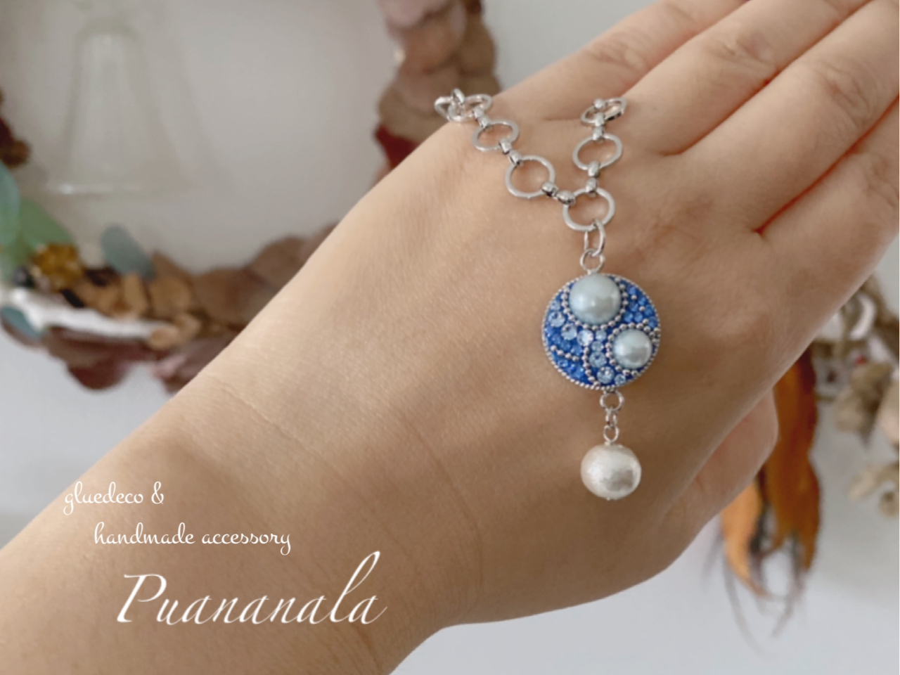 ACfAŐFXȃfUCoオ܂B