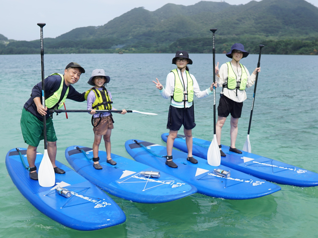 Ƒŗ̎voɁ􏬂ȂqlSĊy߂ꏊւēv܂B