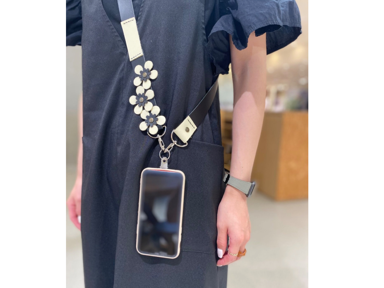 X}zpxgɂAobÕV_[xgɂł܂B