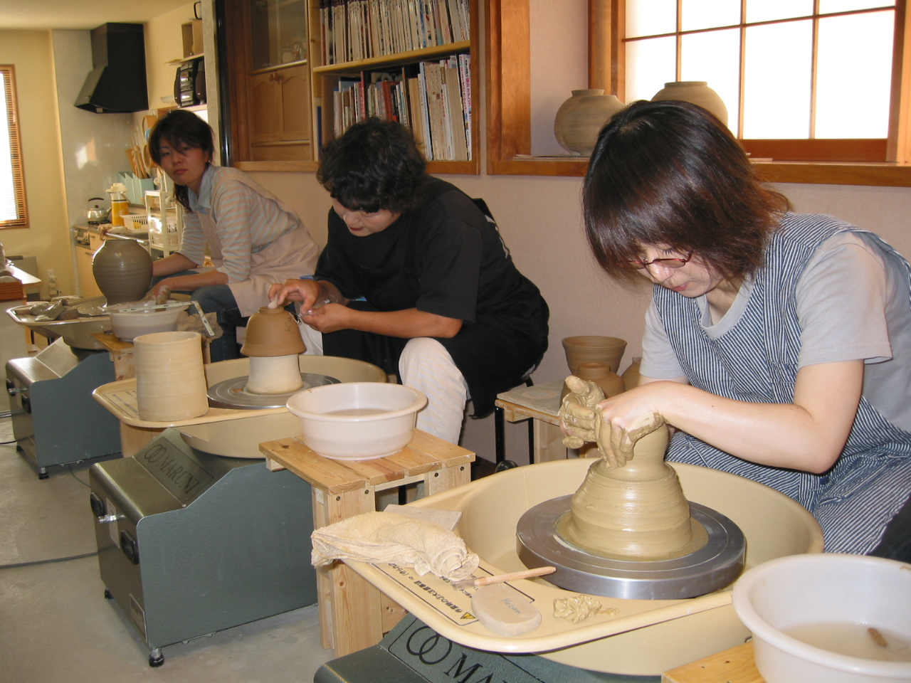 電動ロクロの楽しさは集中できること(^^♪