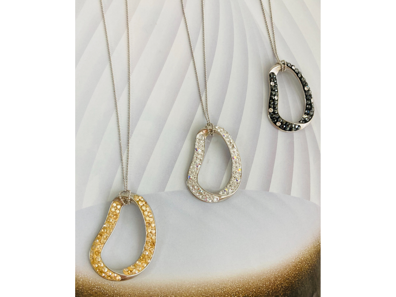 VvGKgȃlbNXBǂȕɂ肰Ȃŉ؂YĂlC̃lbNXB͎ĂlbNXłB