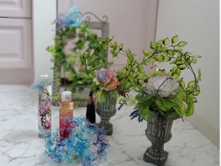 アメリカンフラワー薔薇アレンジワークショップ見本とハーバリウム見本です。