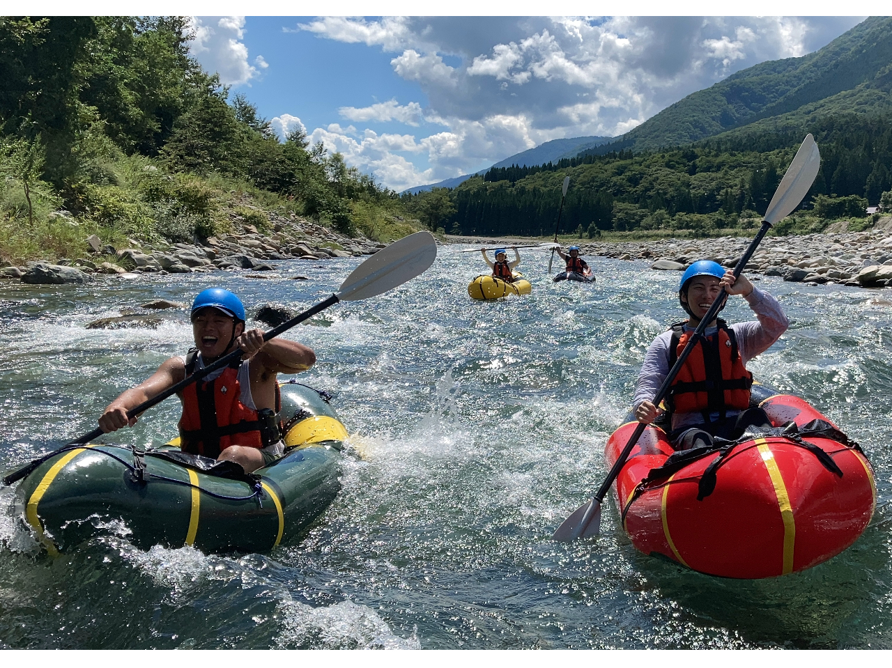 【岐阜・白川郷・パックラフト】白川郷でパックラフト体験!ワクワクドキドキ川下り☆...