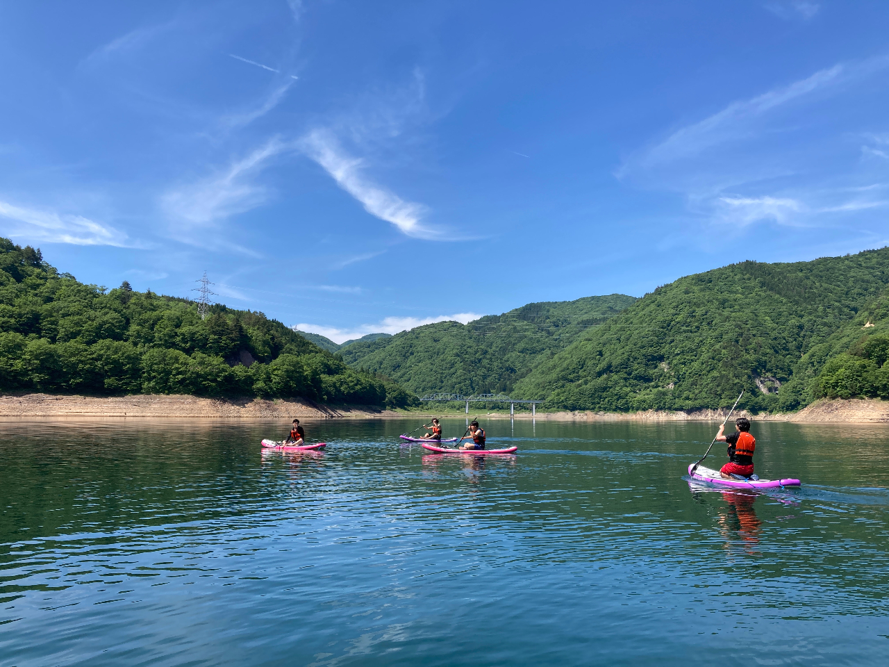 岐阜・白川郷・SUP】飛騨の奥地！飛騨地方最大の湖 ”御母衣湖”でSUP
