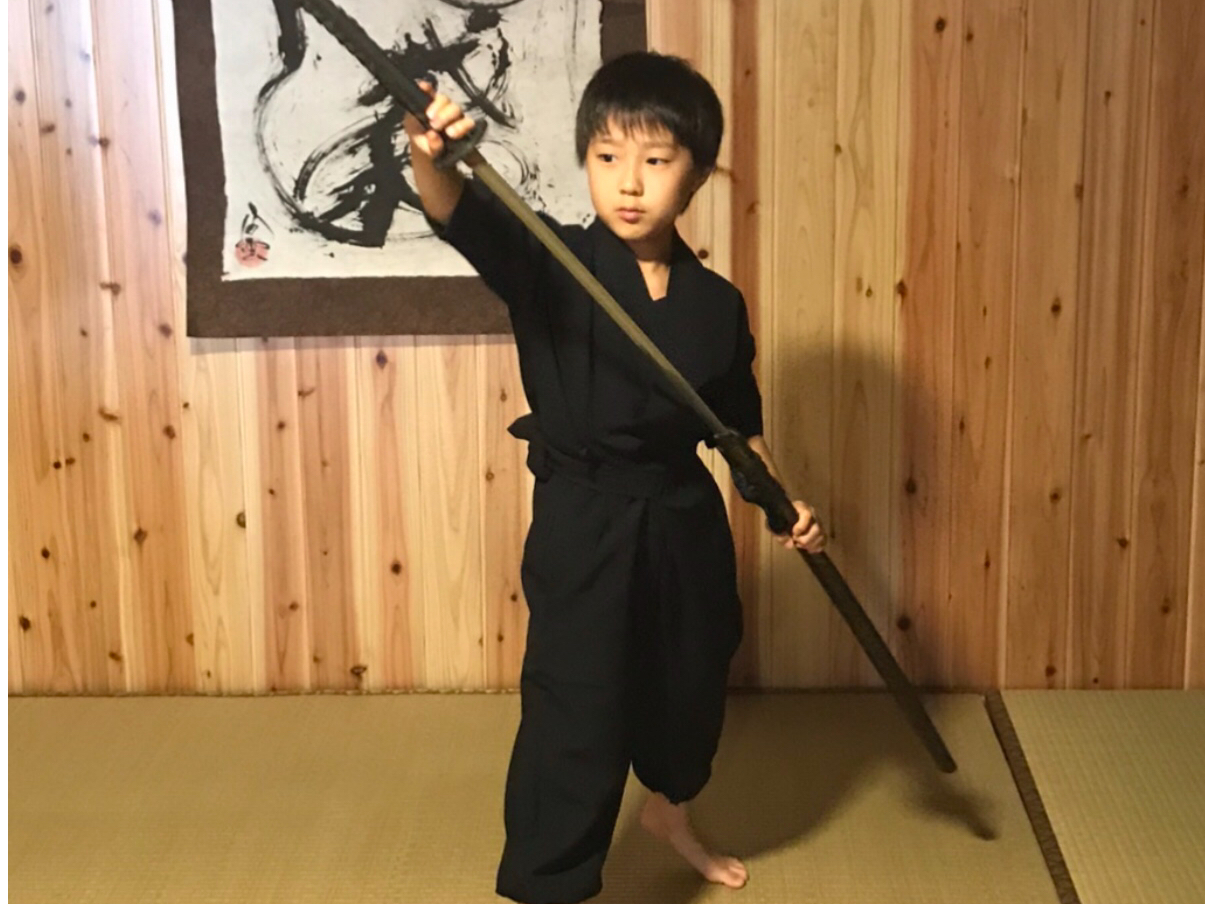 熊川宿道の駅から徒歩3分☆日本刀体験!刀の礼法から抜刀術など、日本の文化を楽しく...