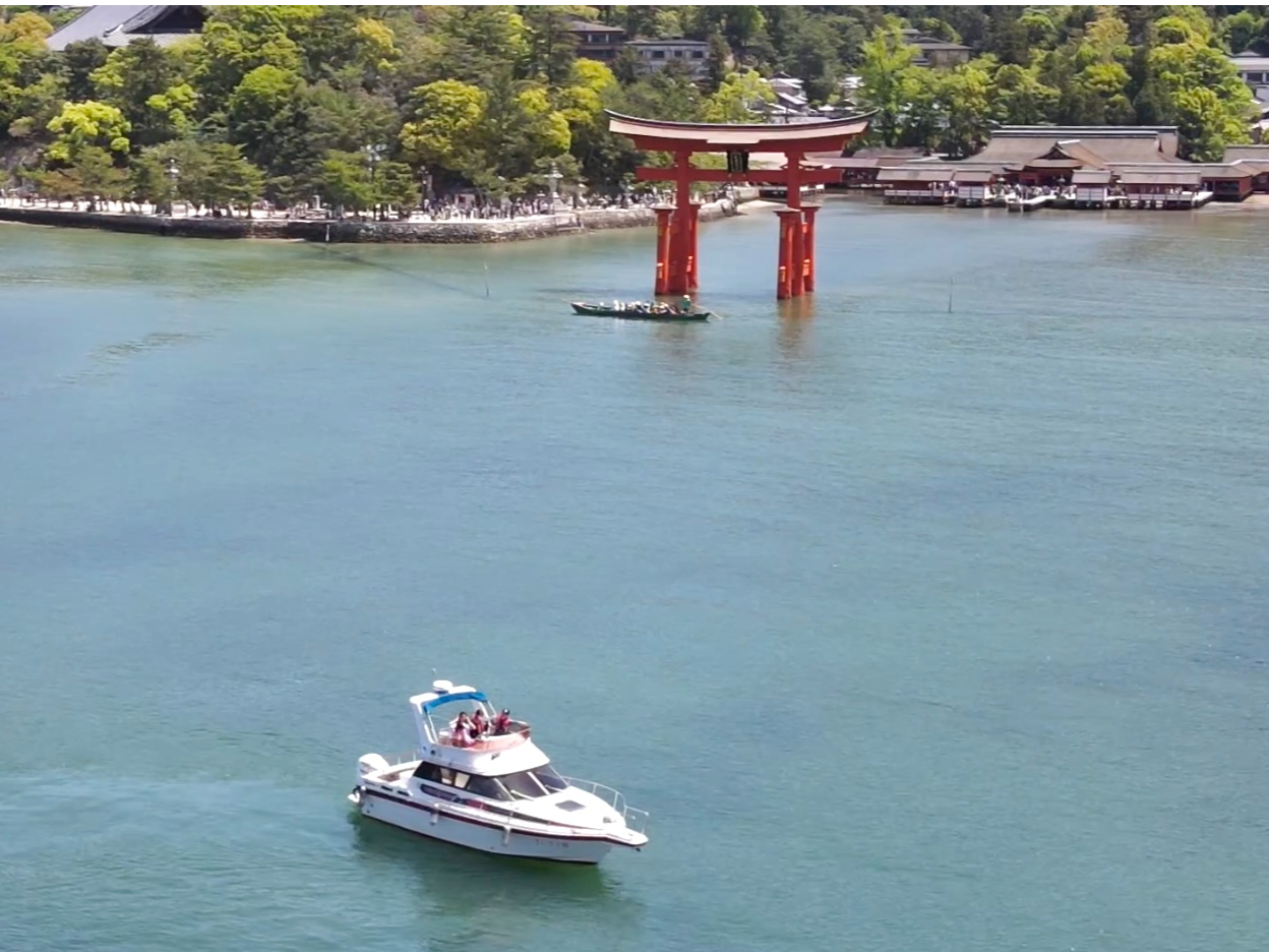 夢企画クルーズ&ドローンでは、高級クルーザーで快適な船旅を体験して頂けます。また、お勧めスポットではドローン撮影を行い、【特別な思い出】をプレゼント致します。