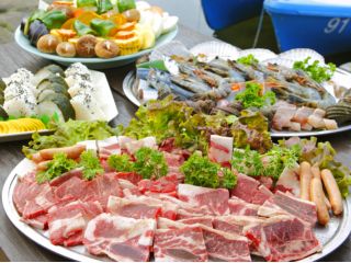 海鮮入り 松コース 写真は8人前です。