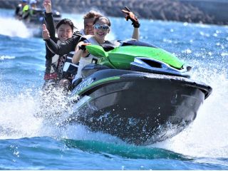 爽快感を味わえるジェットスキー体験